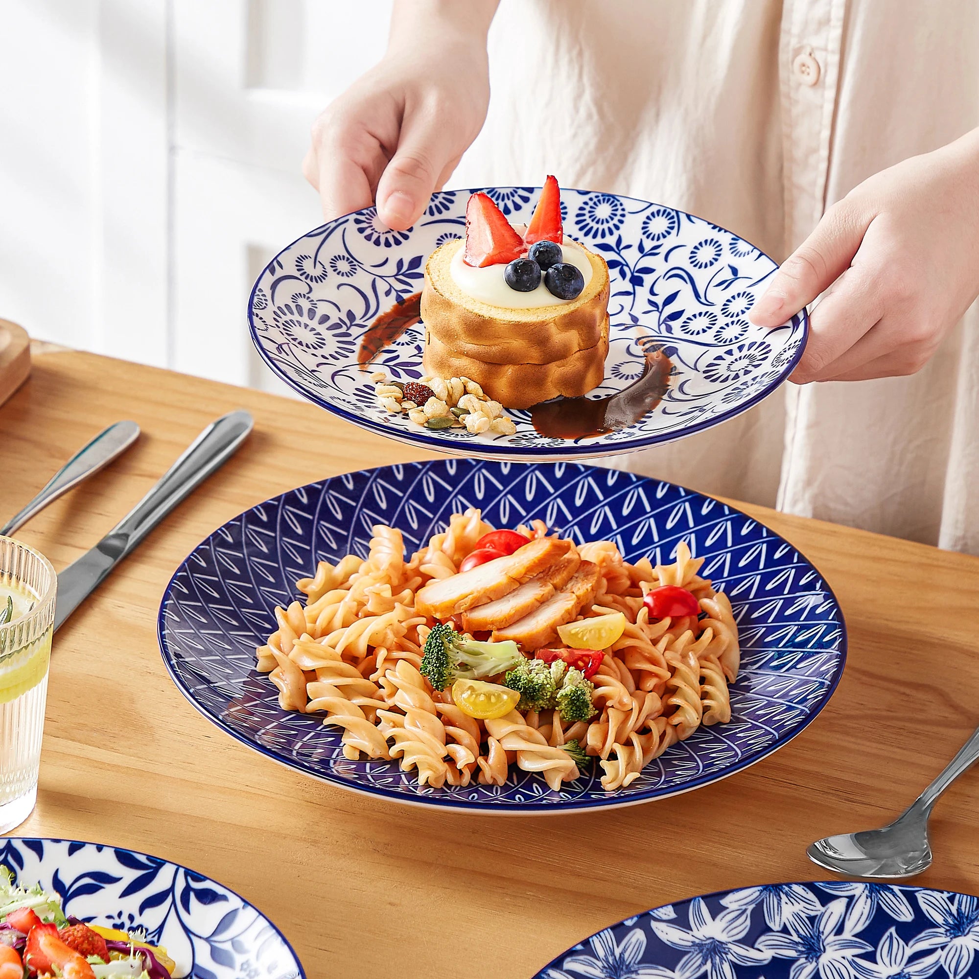 Vancasso Blue & White Porcelain Dinnerware Set