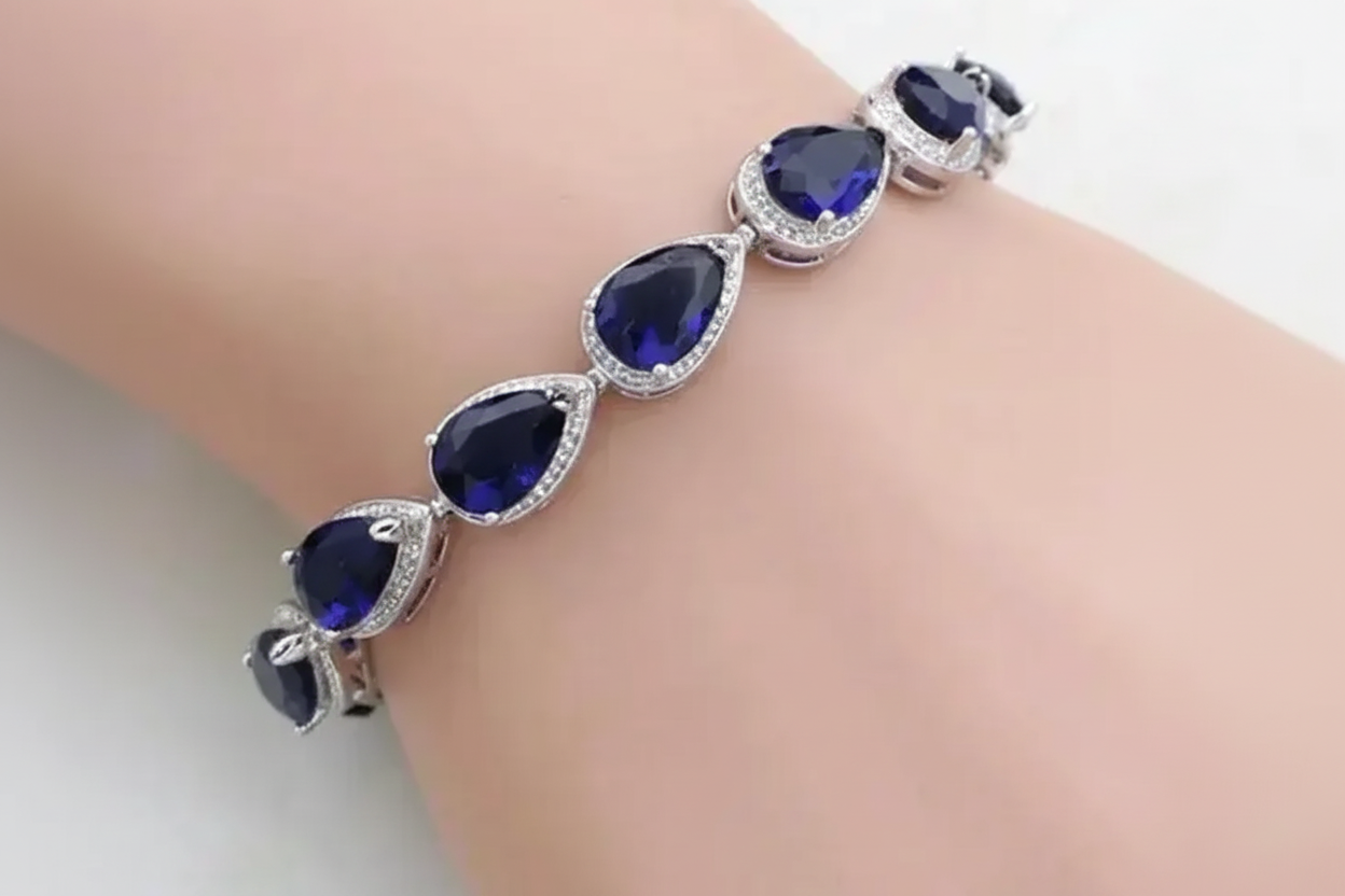 Exquisite Women's Blue Zircon Crystal Bracelet - Zinc Alloy Metal - Bride / Wedding, Birthday, Party
